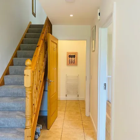 Within Easy Walking Distance To Hébergement de vacances Kenmare