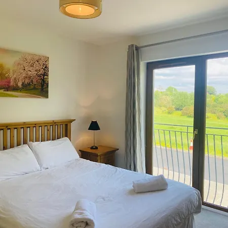 Within Easy Walking Distance To Hébergement de vacances Kenmare